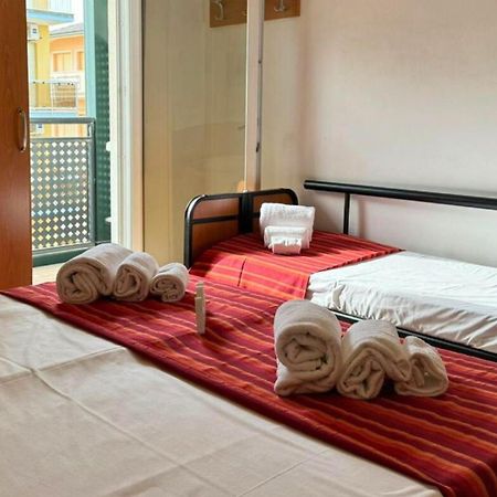 Hotel Caruso Rimini Bagian luar foto