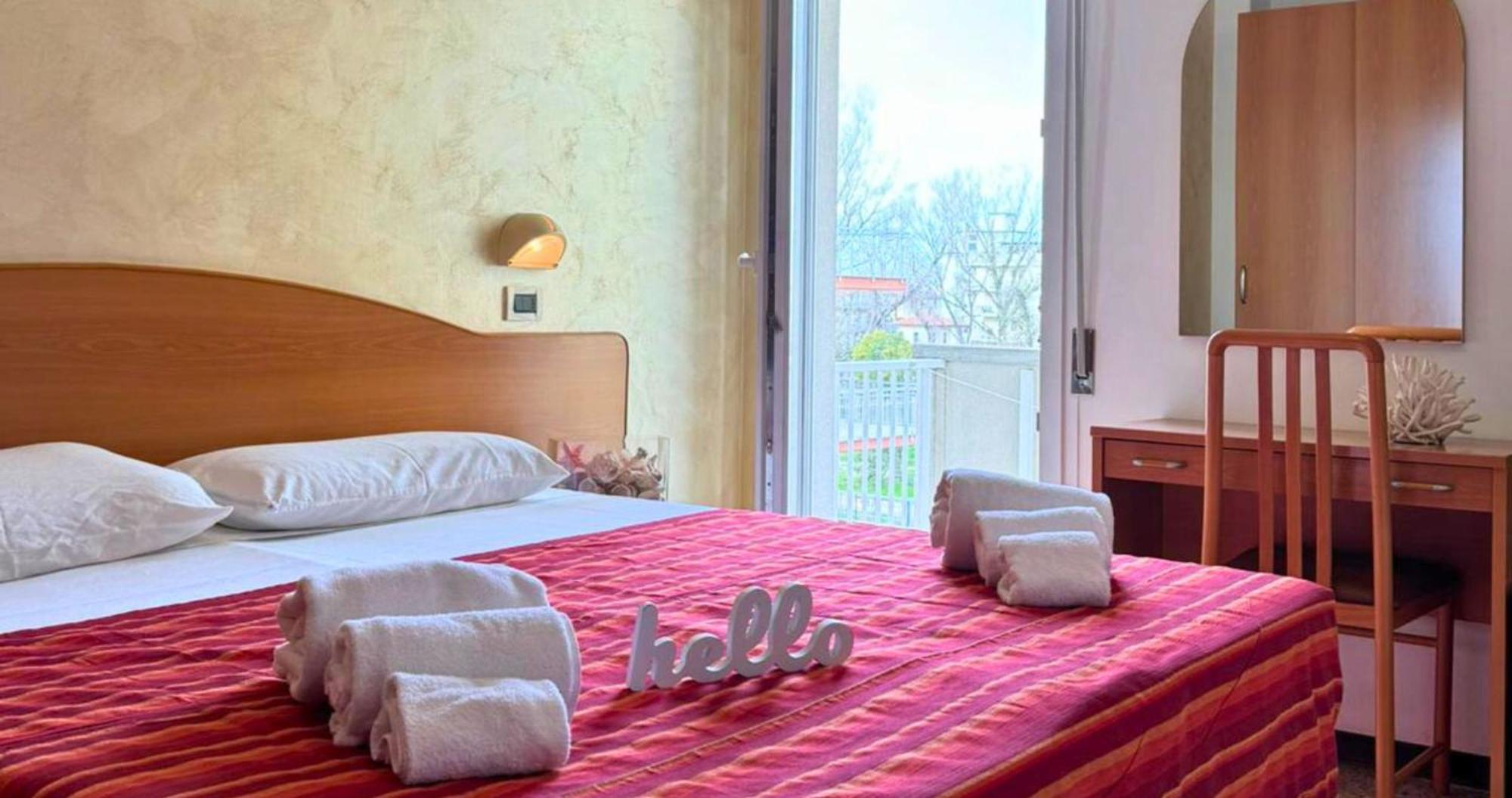 Hotel Caruso Rimini Bagian luar foto