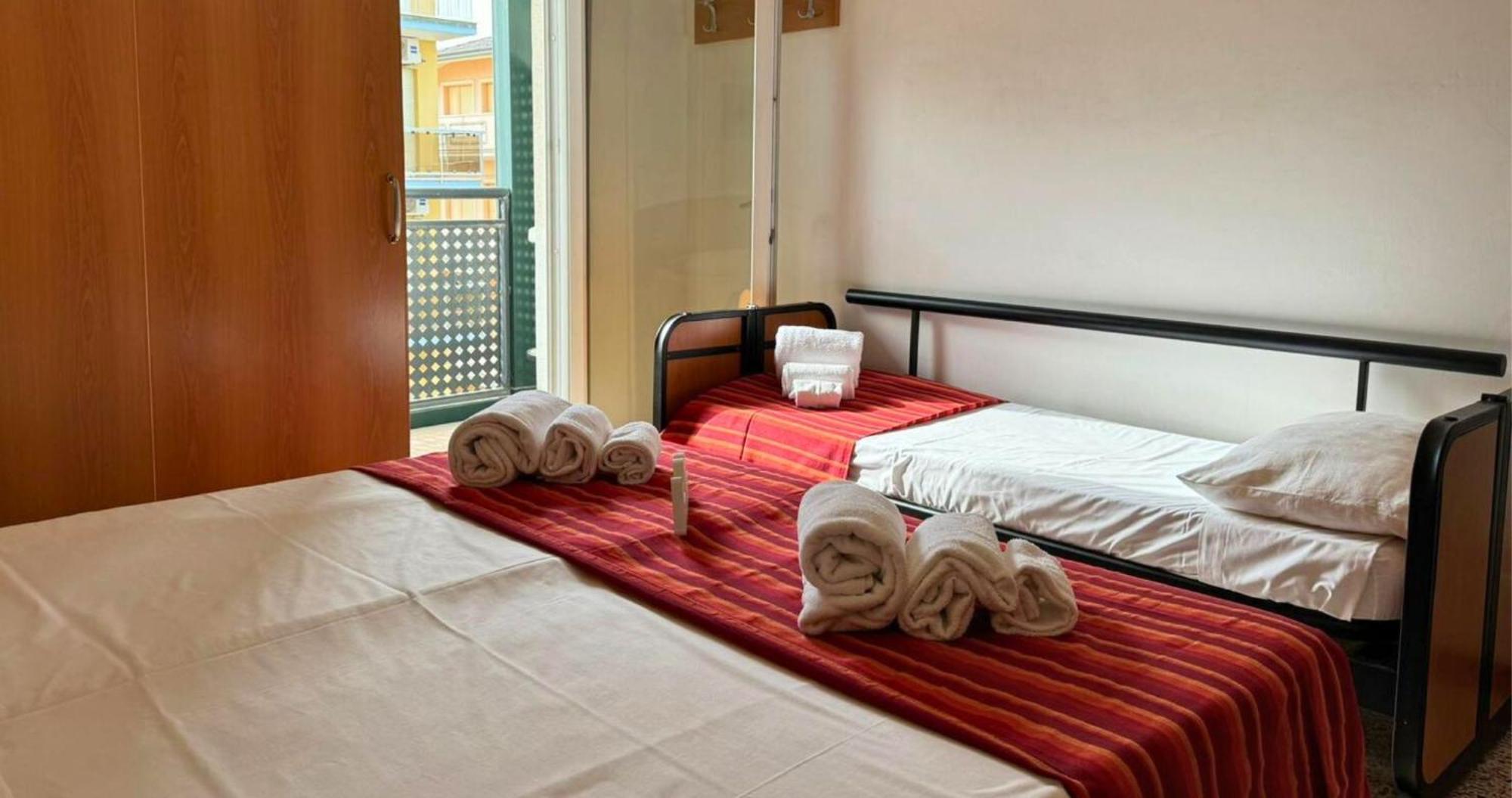 Hotel Caruso Rimini Bagian luar foto