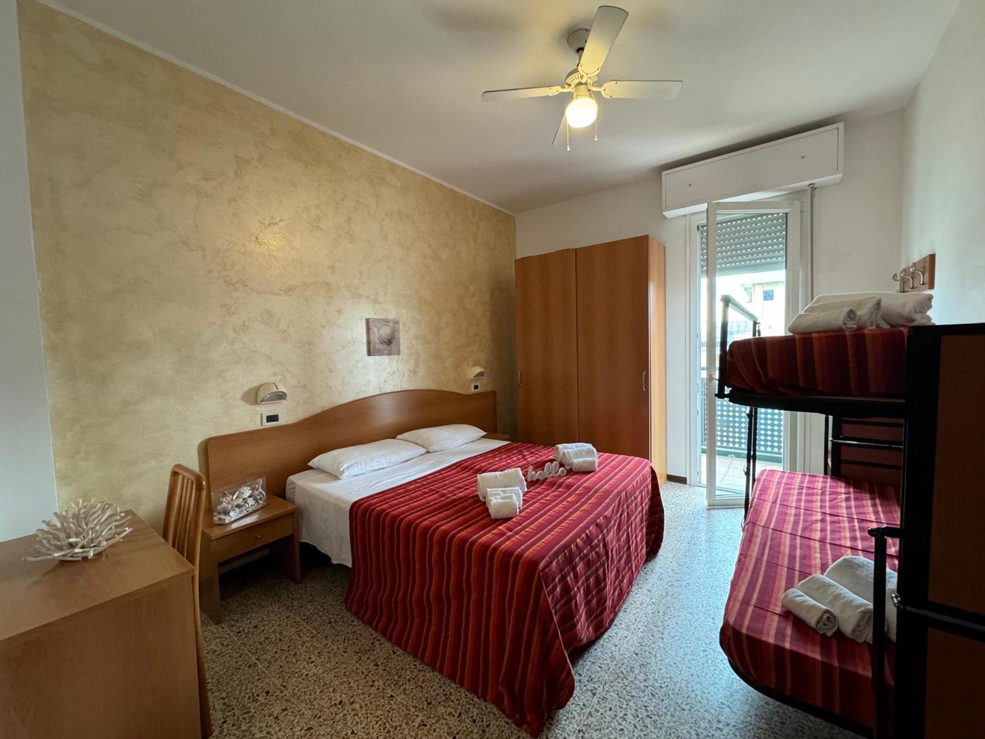Hotel Caruso Rimini Bagian luar foto