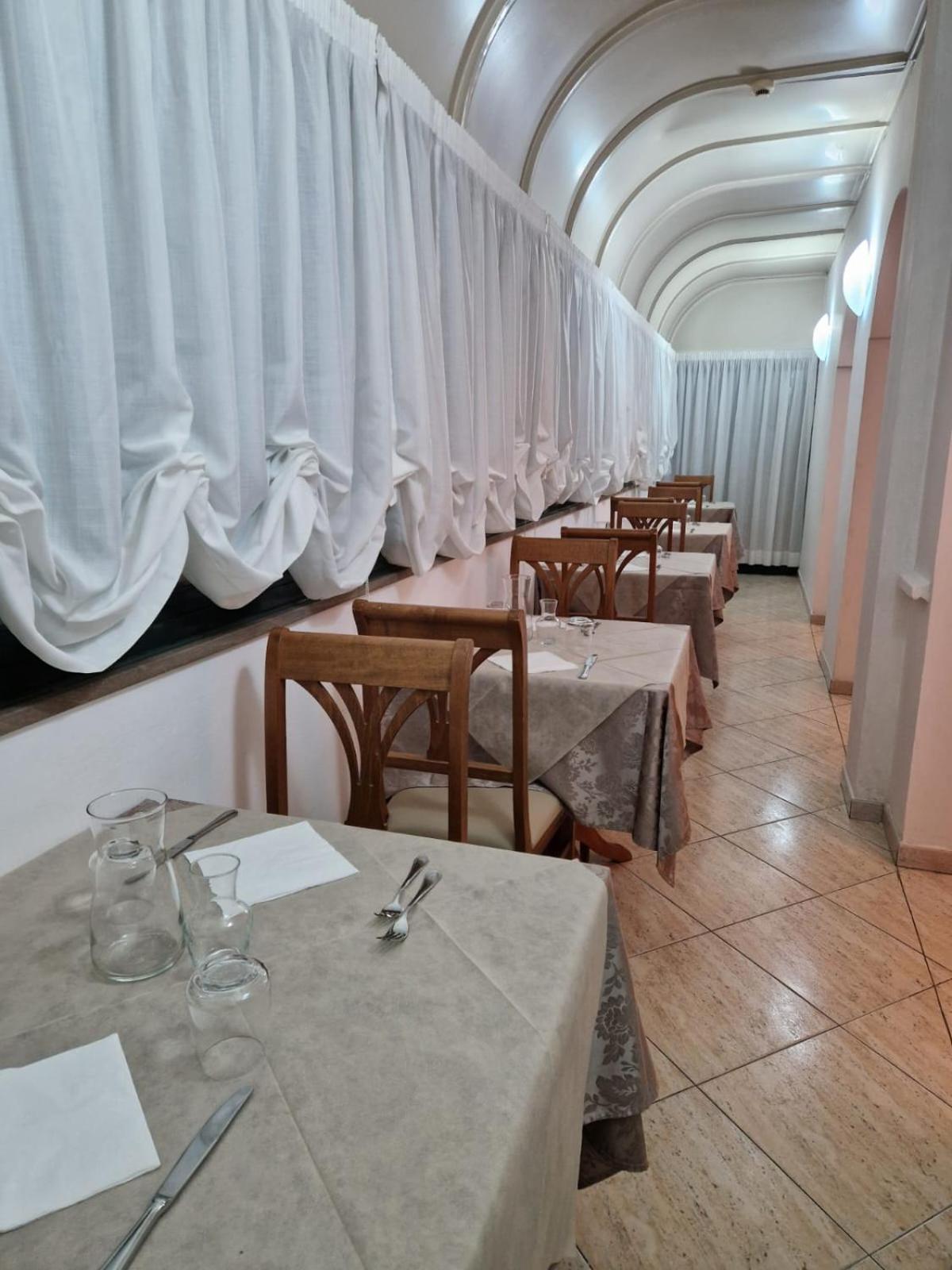 Hotel Caruso Rimini Bagian luar foto