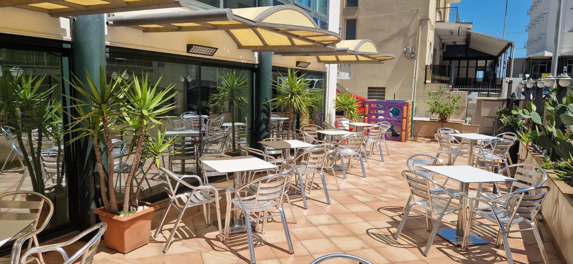 Hotel Caruso Rimini Bagian luar foto